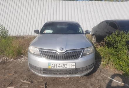 Продам Skoda Rapid 2013 года в г. Покровск, Донецкая область