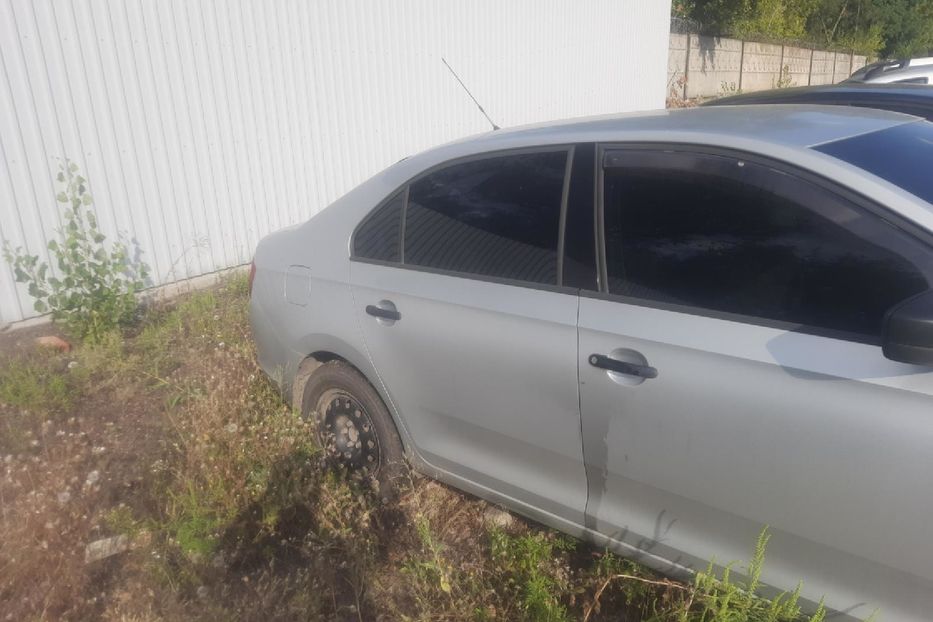 Продам Skoda Rapid 2013 года в Днепре