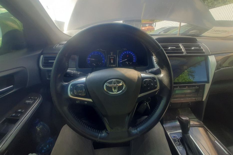 Продам Toyota Camry 2017 года в Днепре