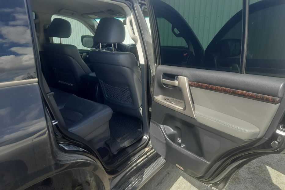 Продам Toyota Land Cruiser 200 2017 года в Днепре
