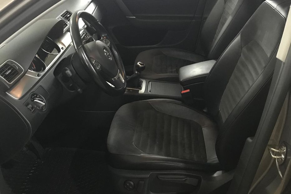 Продам Volkswagen Passat B7 2.0TSI Highline Sport Edition 2013 года в Харькове