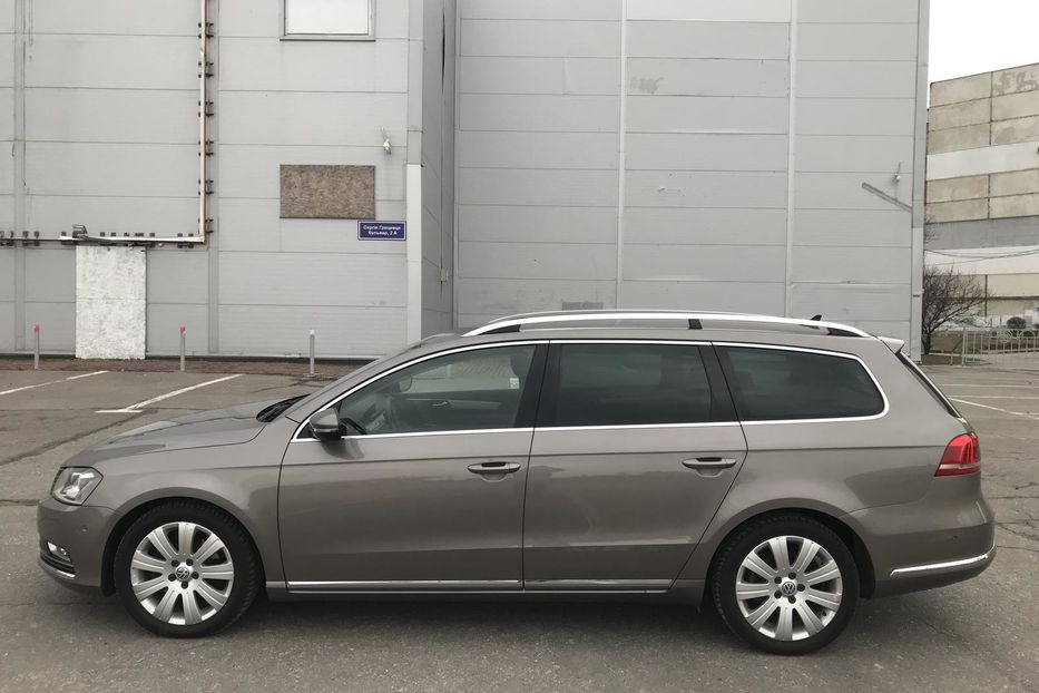 Продам Volkswagen Passat B7 2.0TSI Highline Sport Edition 2013 года в Харькове