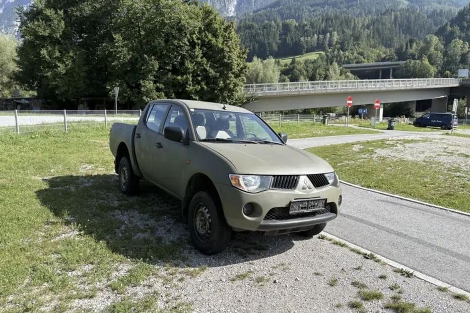 Продам Mitsubishi L 200 2010 года в Киеве