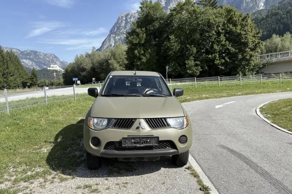 Продам Mitsubishi L 200 2010 года в Киеве