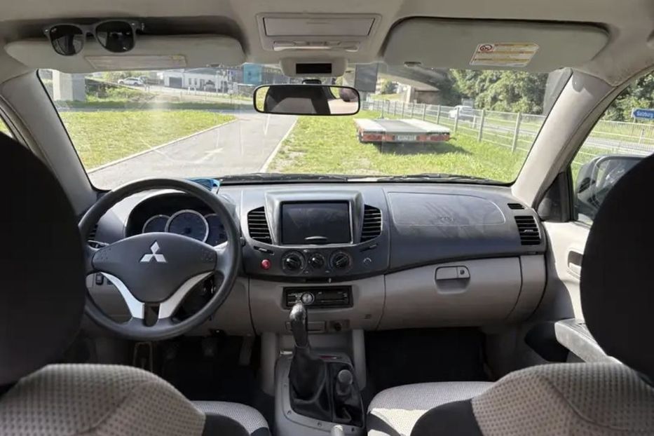 Продам Mitsubishi L 200 2010 года в Киеве