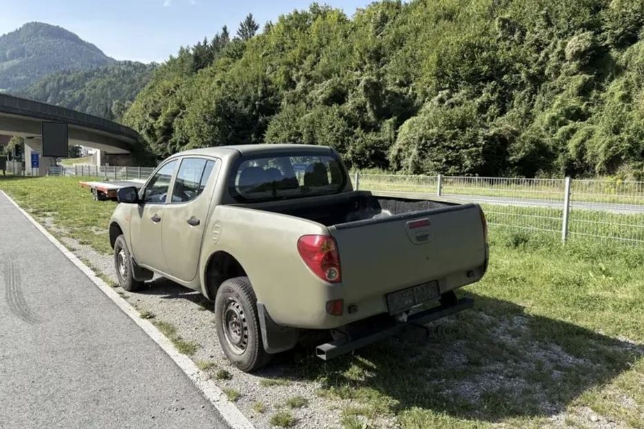 Продам Mitsubishi L 200 2010 года в Киеве