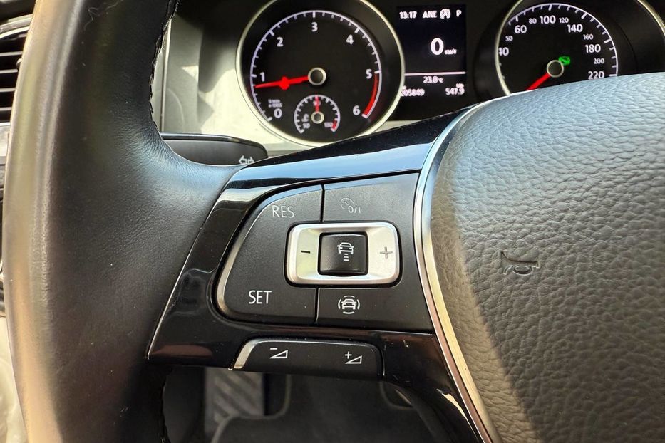 Продам Volkswagen Golf VII Comfortline 1.6 TDI 2019 года в Киеве