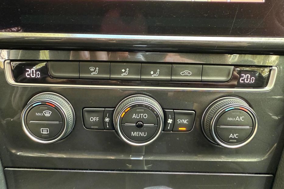 Продам Volkswagen Golf VII Comfortline 1.6 TDI 2019 года в Киеве