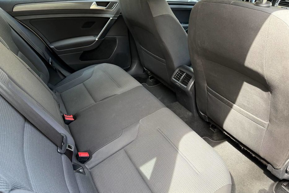 Продам Volkswagen Golf VII Comfortline 1.6 TDI 2019 года в Киеве