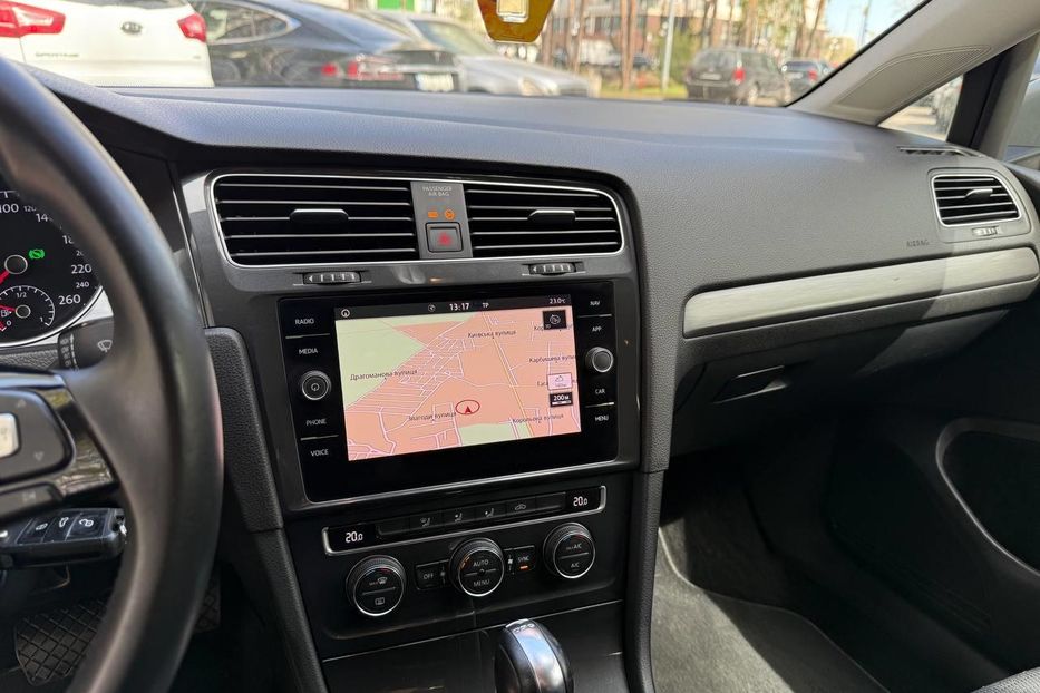 Продам Volkswagen Golf VII Comfortline 1.6 TDI 2019 года в Киеве