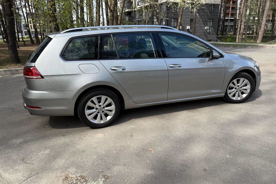 Продам Volkswagen Golf VII Comfortline 1.6 TDI 2019 года в Киеве