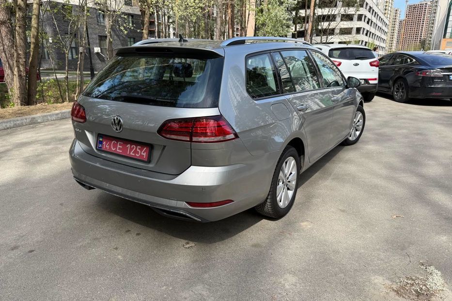 Продам Volkswagen Golf VII Comfortline 1.6 TDI 2019 года в Киеве