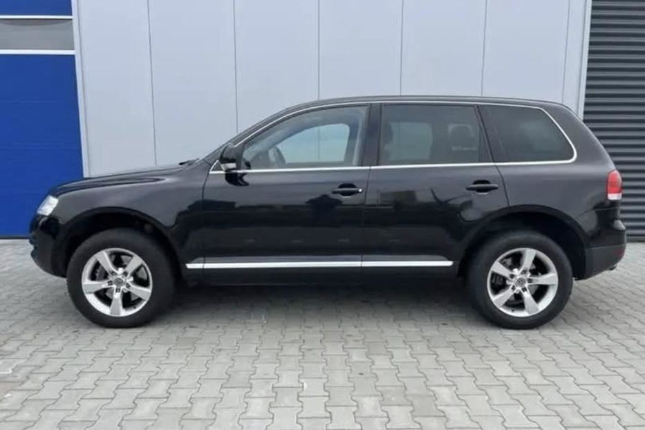 Продам Volkswagen Touareg 2005 года в Киеве