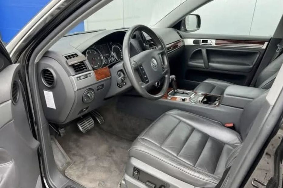 Продам Volkswagen Touareg 2005 года в Киеве
