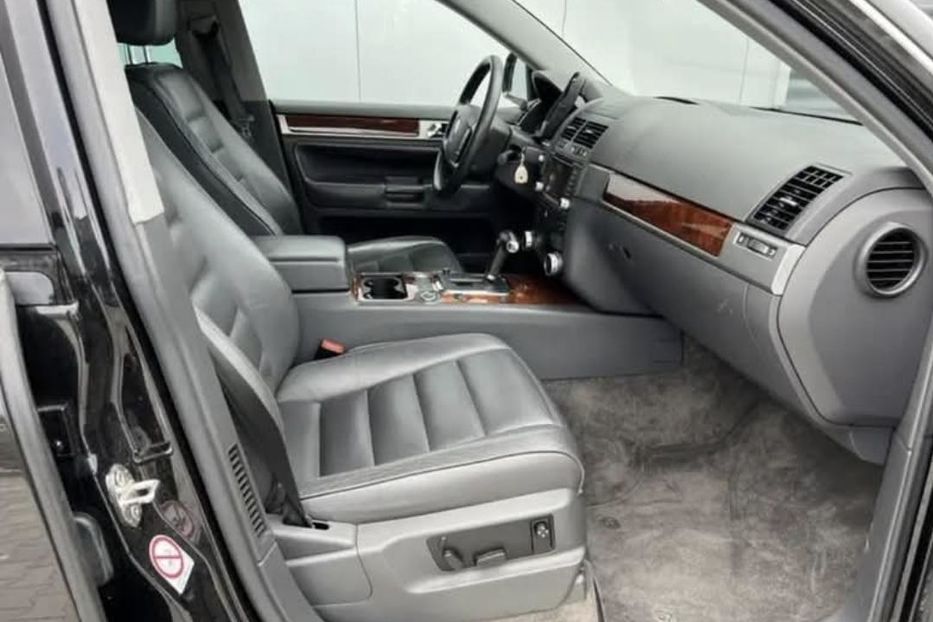 Продам Volkswagen Touareg 2005 года в Киеве
