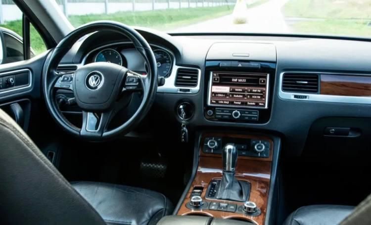 Продам Volkswagen Touareg 2010 года в Киеве