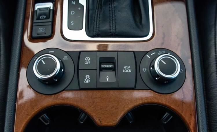 Продам Volkswagen Touareg 2010 года в Киеве