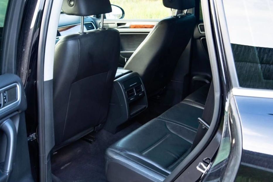 Продам Volkswagen Touareg 2010 года в Киеве