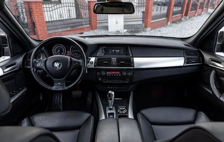 Продам BMW X5 2010 года в Киеве