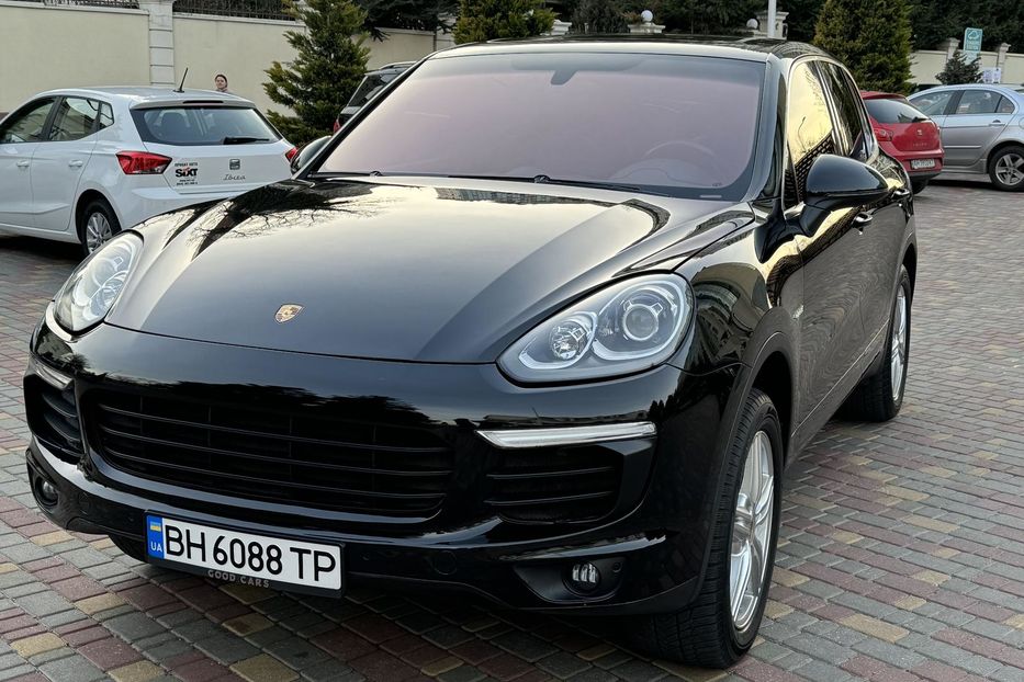Продам Porsche Cayenne Подзаряжаемый Plug-in  2016 года в Одессе