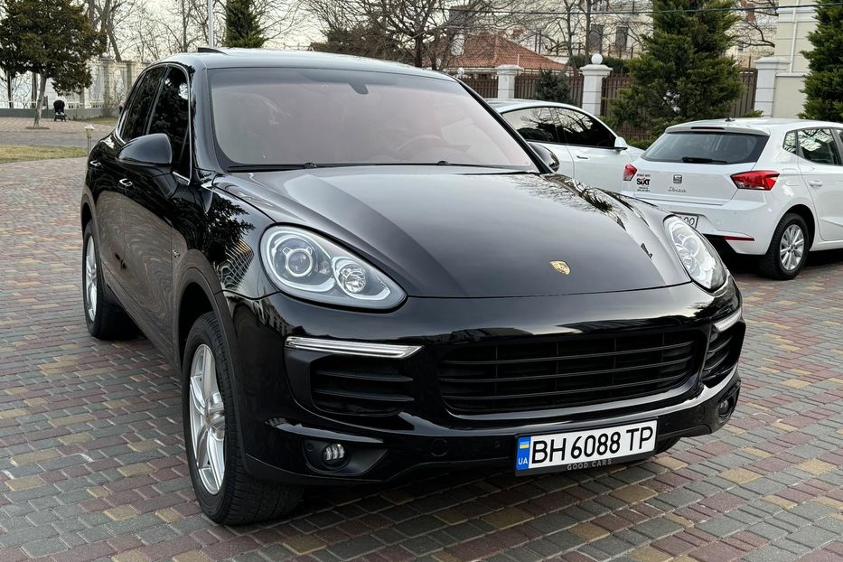 Продам Porsche Cayenne Подзаряжаемый Plug-in  2016 года в Одессе