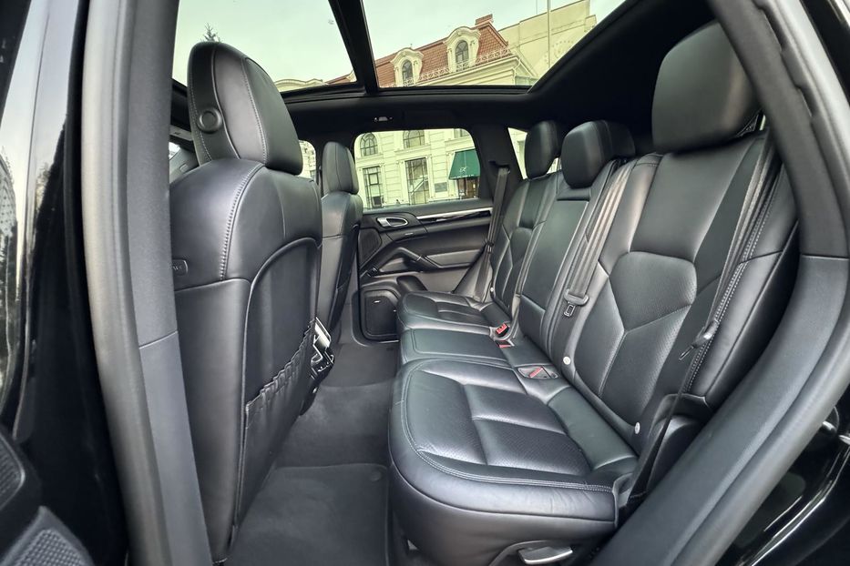 Продам Porsche Cayenne Подзаряжаемый Plug-in  2016 года в Одессе