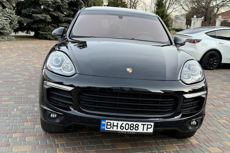 Продам Porsche Cayenne Подзаряжаемый Plug-in  2016 года в Одессе