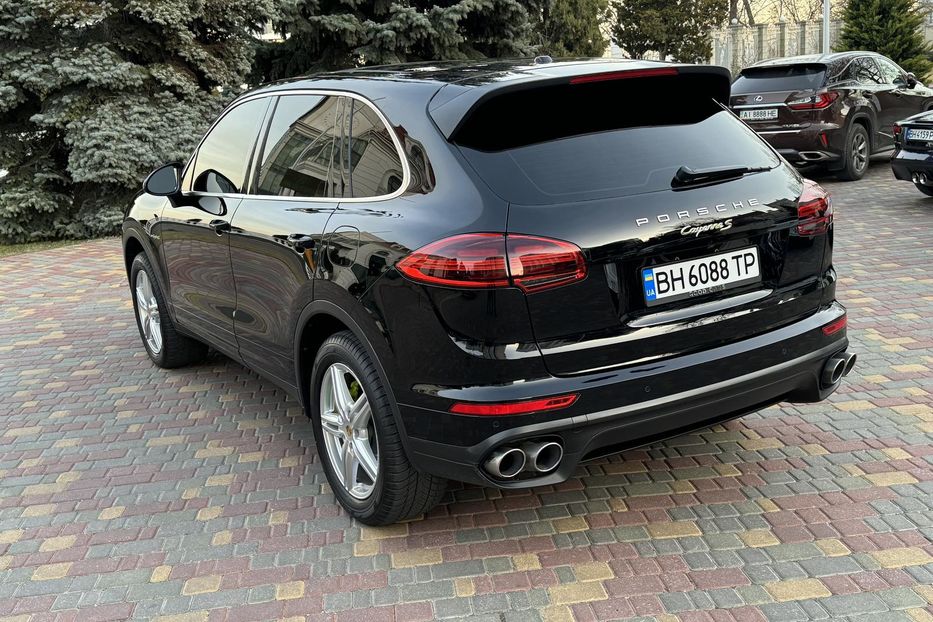 Продам Porsche Cayenne Подзаряжаемый Plug-in  2016 года в Одессе