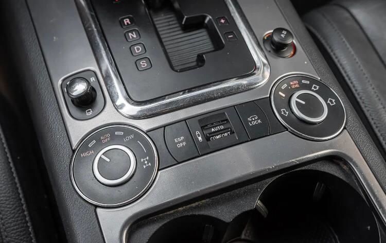 Продам Volkswagen Touareg 2007 года в Киеве