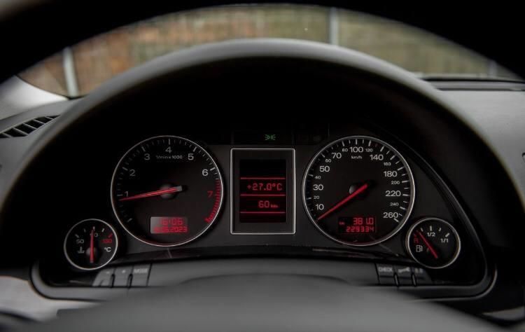 Продам Audi A4 2002 года в Киеве