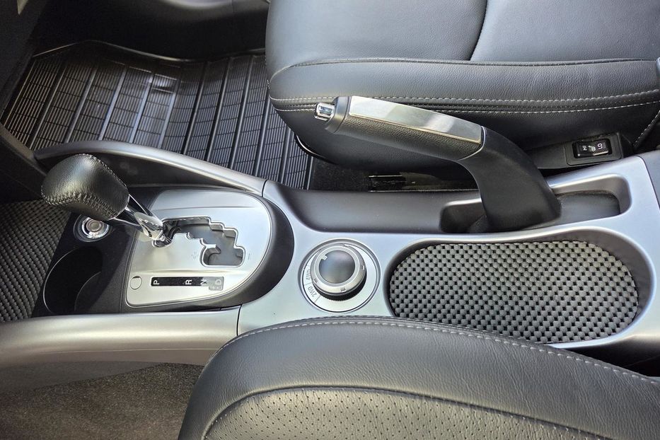 Продам Mitsubishi Outlander XL XL 2008 года в Киеве