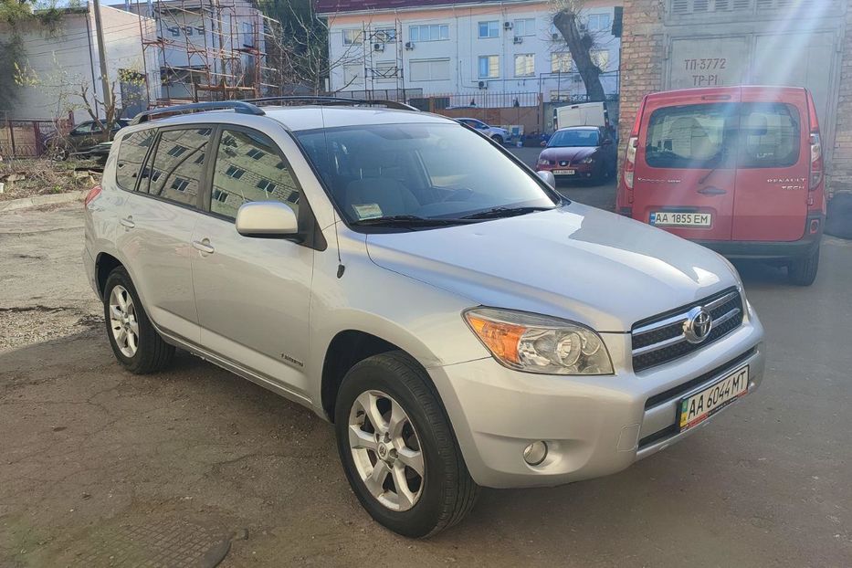 Продам Toyota Rav 4 2007 года в Киеве