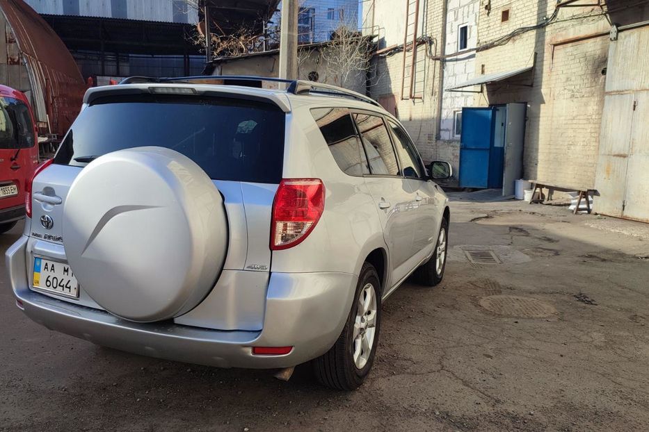 Продам Toyota Rav 4 2007 года в Киеве