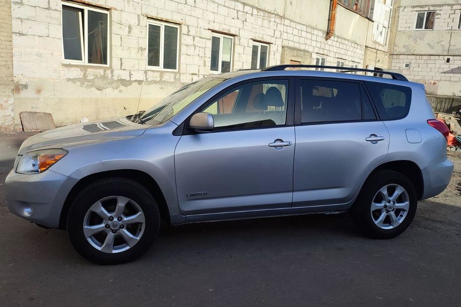 Продам Toyota Rav 4 2007 года в Киеве