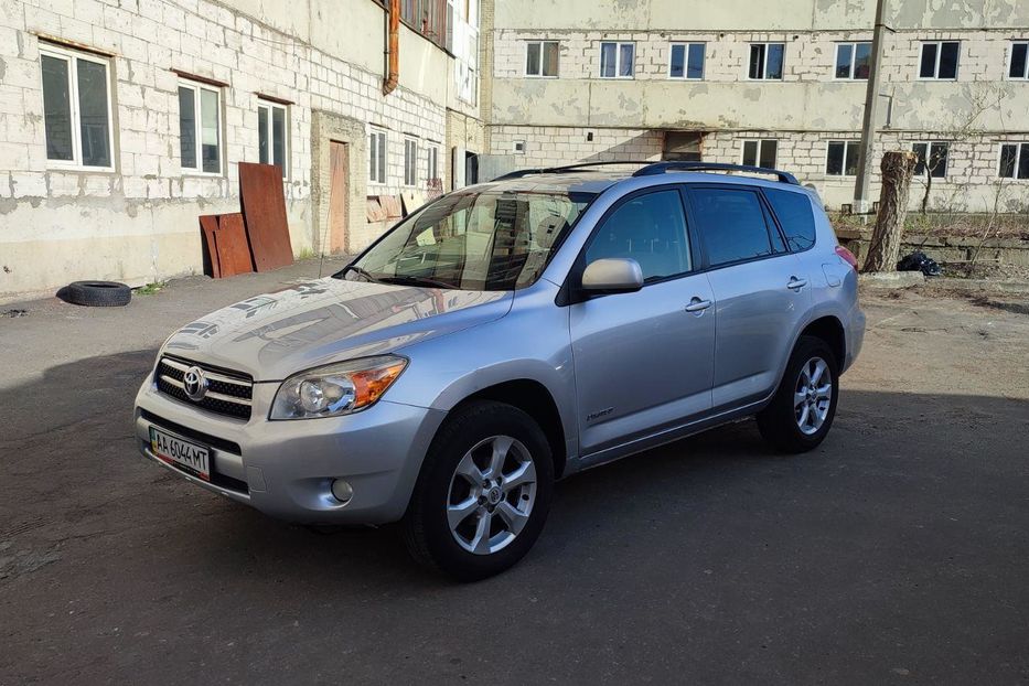 Продам Toyota Rav 4 2007 года в Киеве