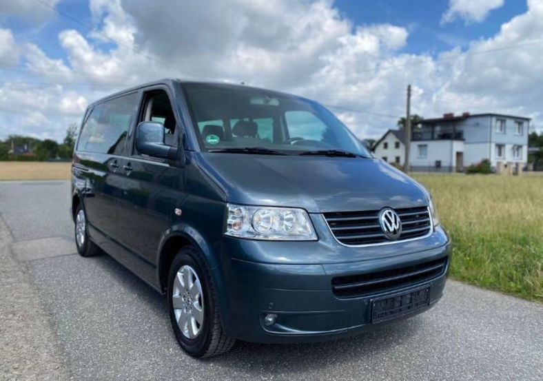 Продам Volkswagen T5 (Transporter) пасс. 2008 года в Киеве