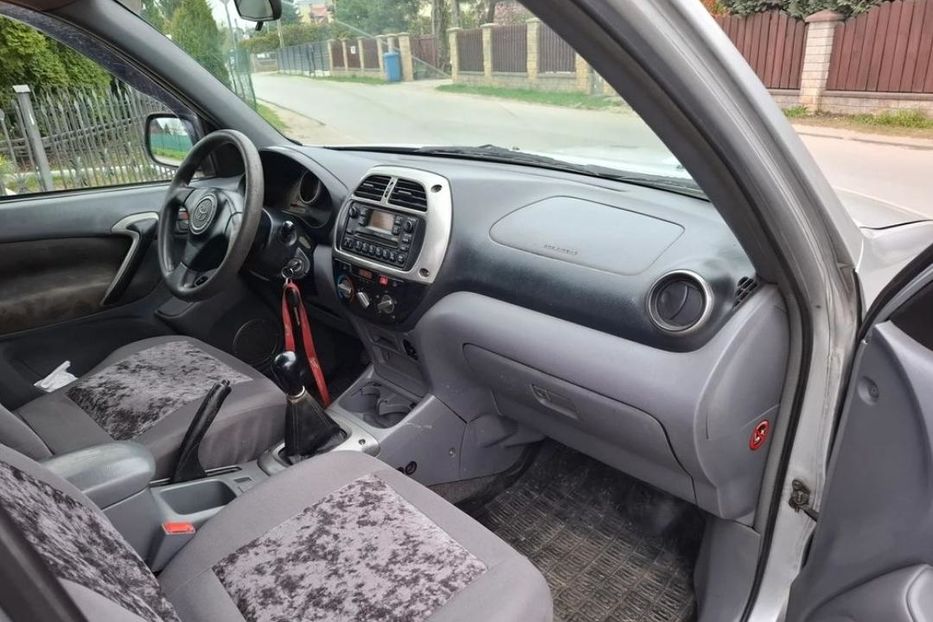 Продам Toyota Rav 4 2002 года в г. Покровск, Донецкая область