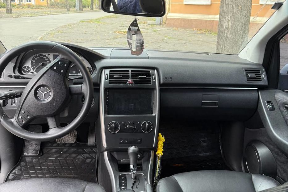 Продам Mercedes-Benz B 200 W245 2009 года в г. Кривой Рог, Днепропетровская область