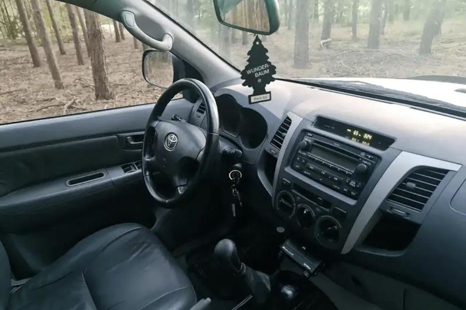 Продам Toyota Hilux 2007 года в Киеве