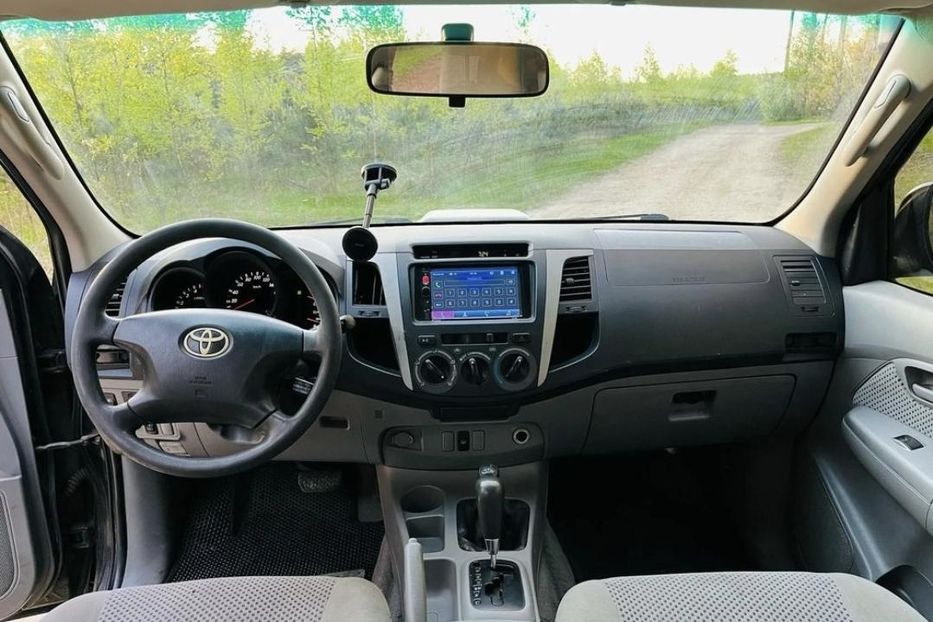 Продам Toyota Hilux 2008 года в Киеве