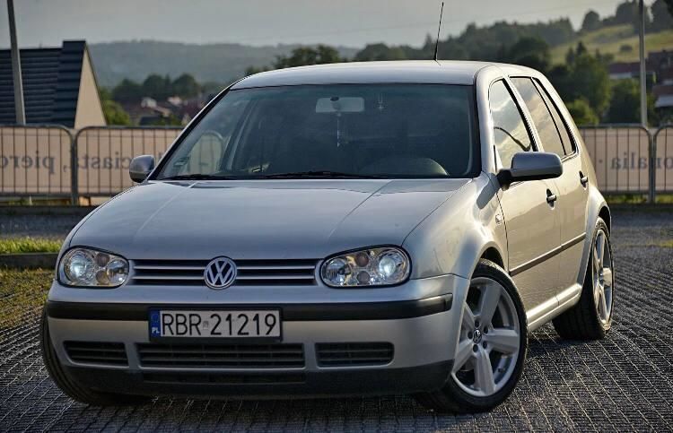 Продам Volkswagen Golf IV 2003 года в Киеве