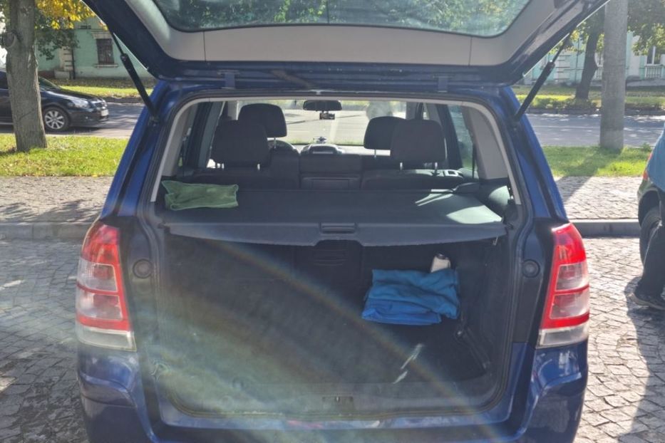 Продам Opel Zafira 2010 года в Хмельницком