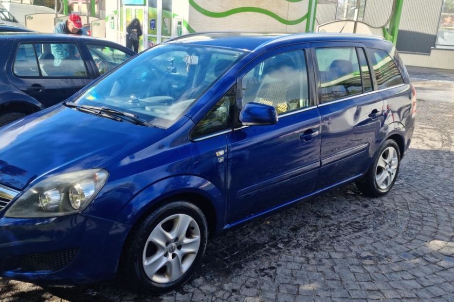 Продам Opel Zafira 2010 года в Хмельницком