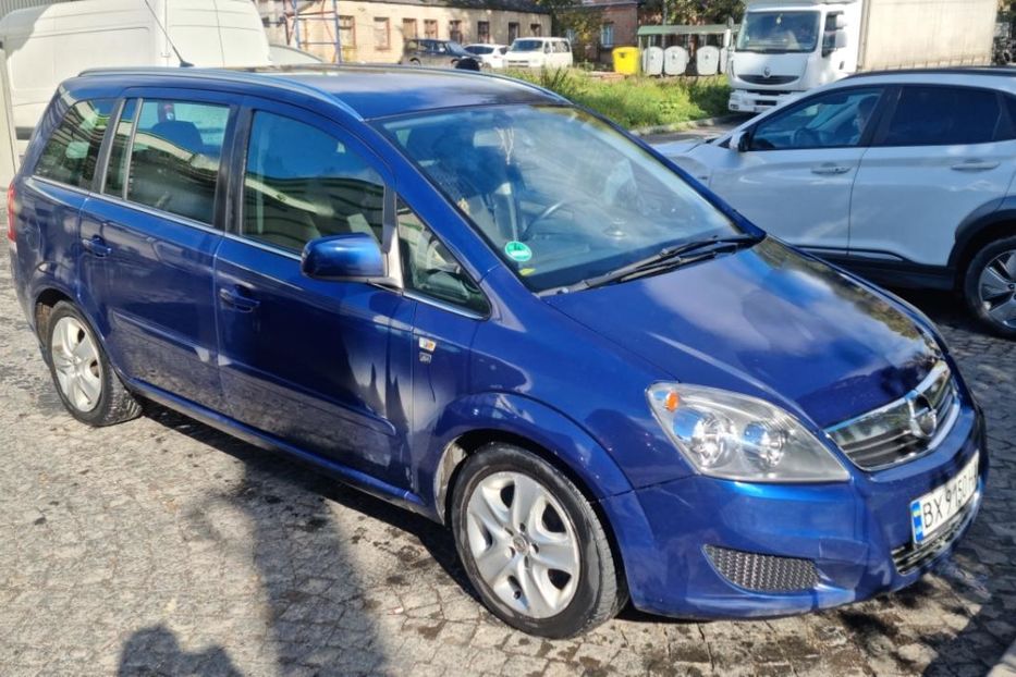Продам Opel Zafira 2010 года в Хмельницком