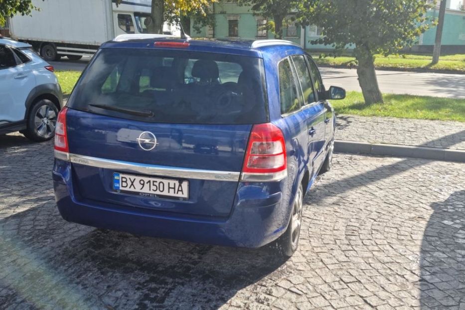 Продам Opel Zafira 2010 года в Хмельницком