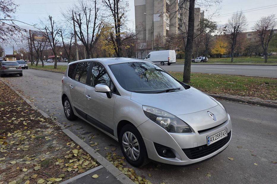 Продам Renault Grand Scenic 2009 года в Харькове
