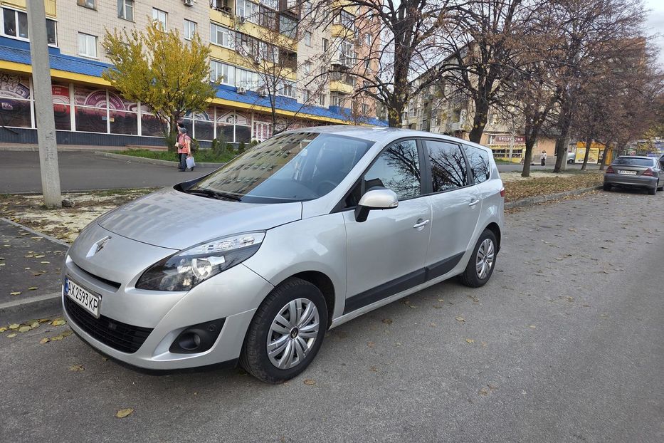 Продам Renault Grand Scenic 2009 года в Харькове