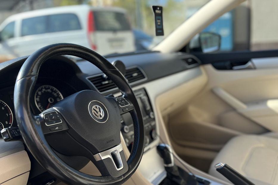 Продам Volkswagen Passat B7 2012 года в Одессе