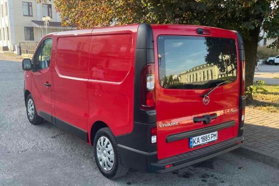 Продам Opel Vivaro груз. 2015 года в Киеве