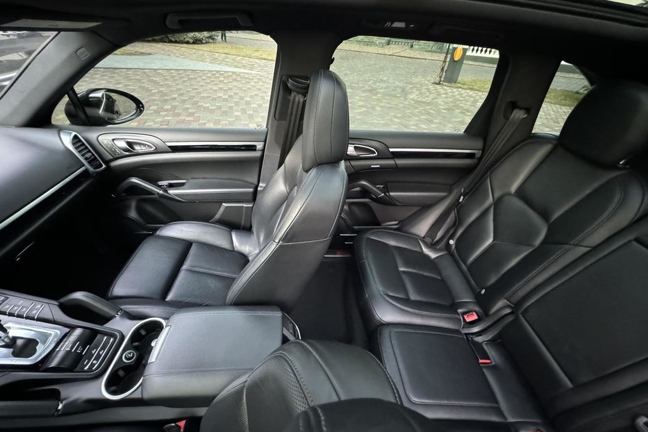 Продам Porsche Cayenne 2016 года в Одессе